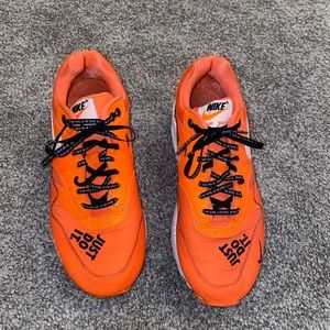 Barely used.. Nike air just do it addition sneaker